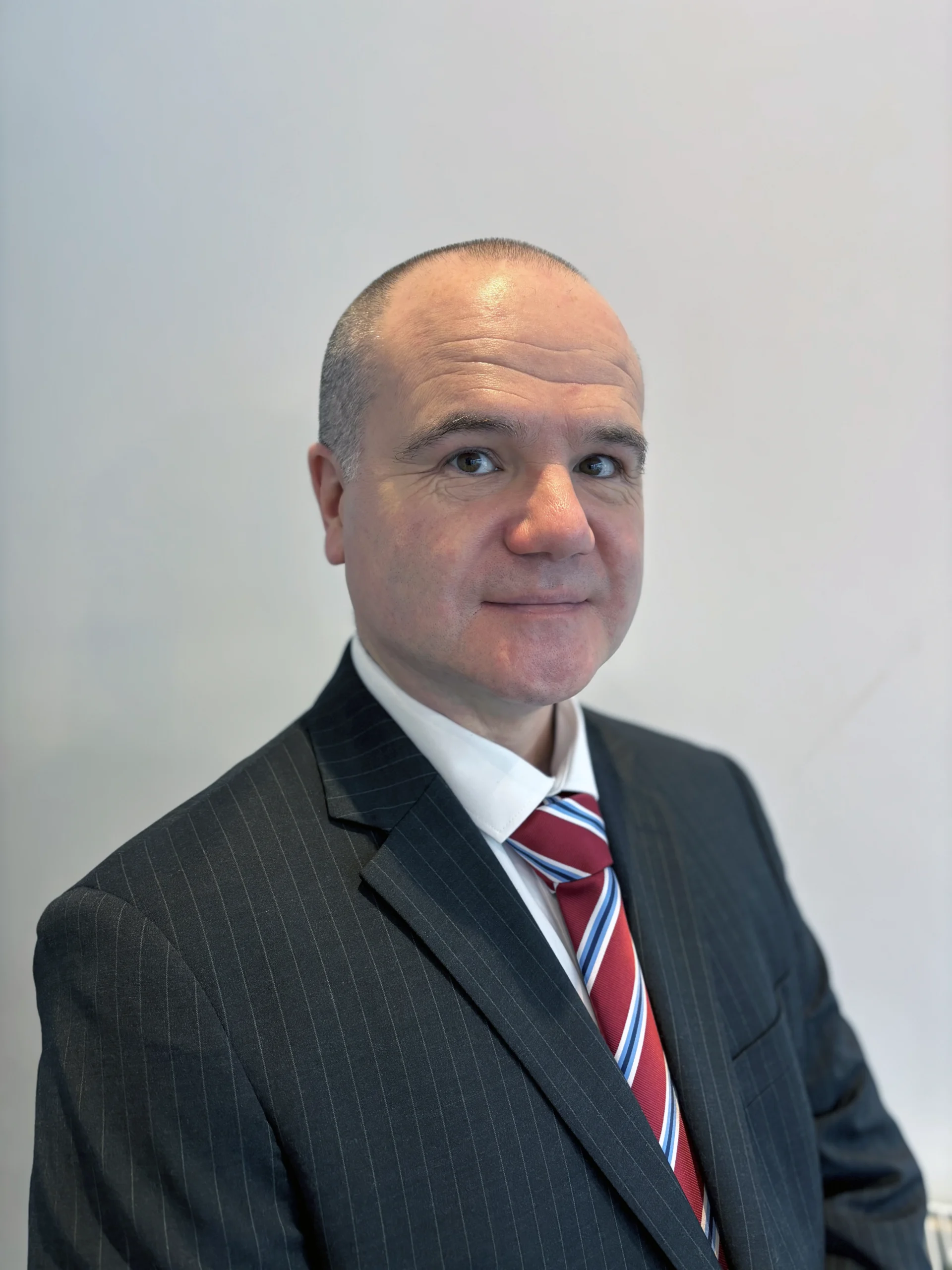 Mr Daniel Dowen, Consultant Orthopaedic Surgeon